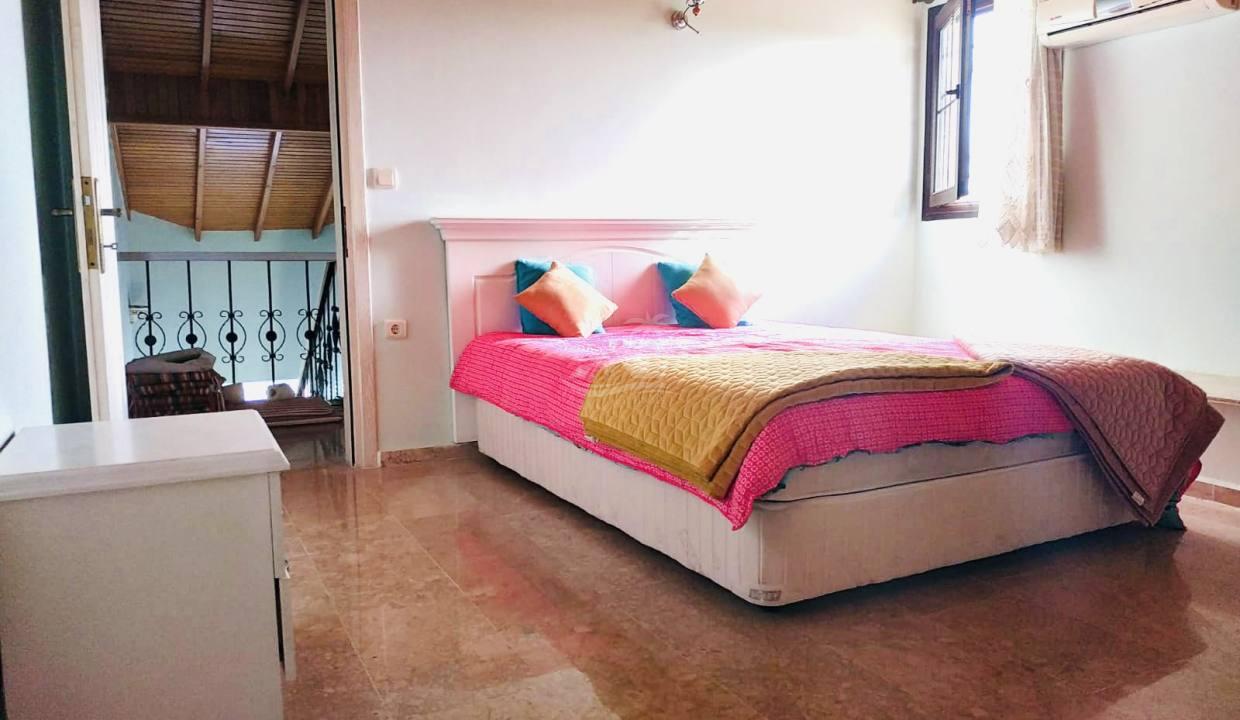 535FA0EB-5870-4B84-AD21-85F7D741E15A