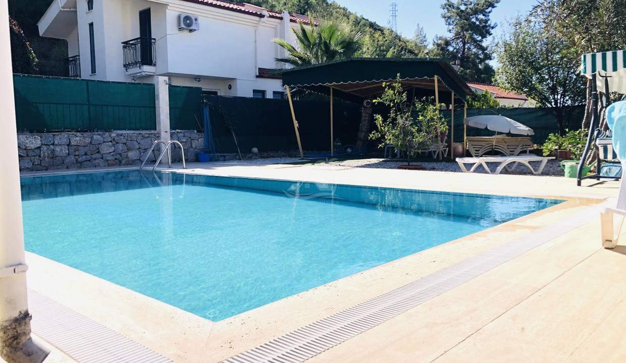 73031E1D-331B-4CC5-8722-7B48087E2720