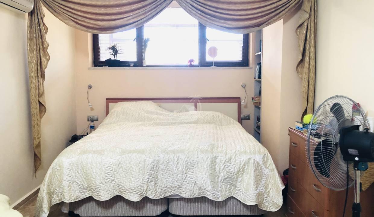 9314C3BC-9AFC-4104-BA3E-8F3ED372AD64