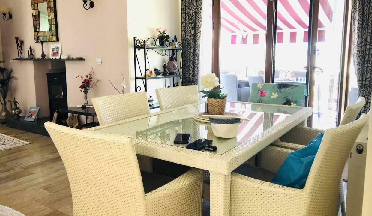 D1D8181D-3D49-4E9A-84E8-BD670310B4E8