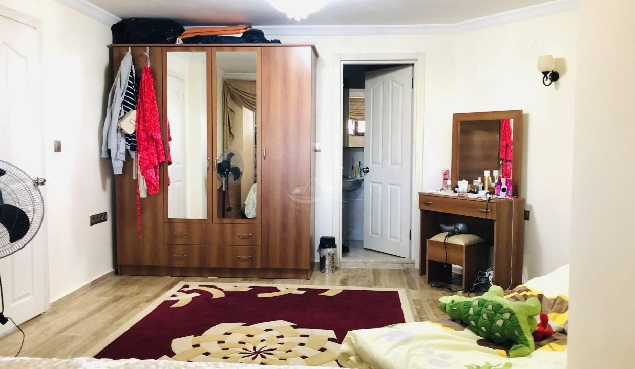 D48BCA82-73B5-4E56-8AB1-A666B2370809