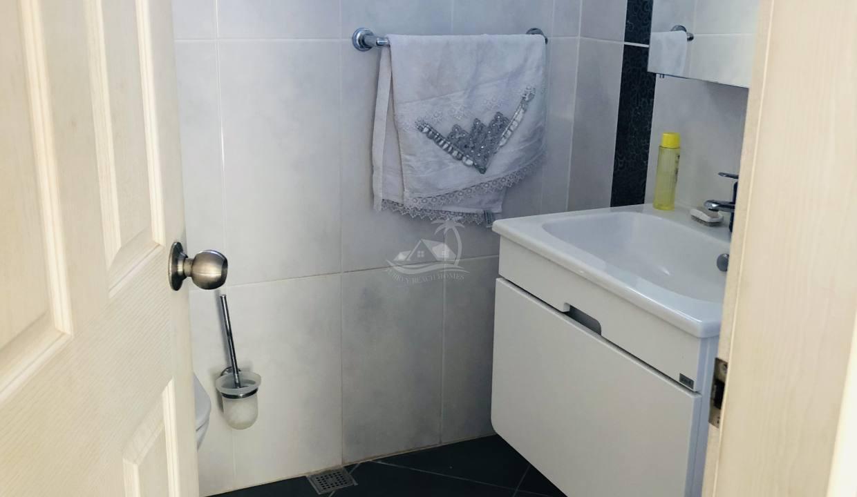 DF30A624-3AE2-4104-ACDF-A4B7A36F570B