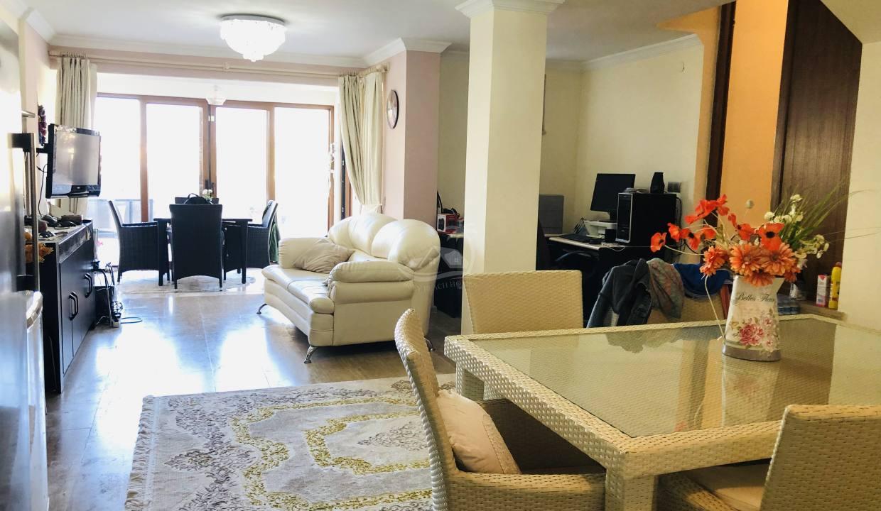 E6320B33-A15F-4E07-A650-CC60CA37ECBE