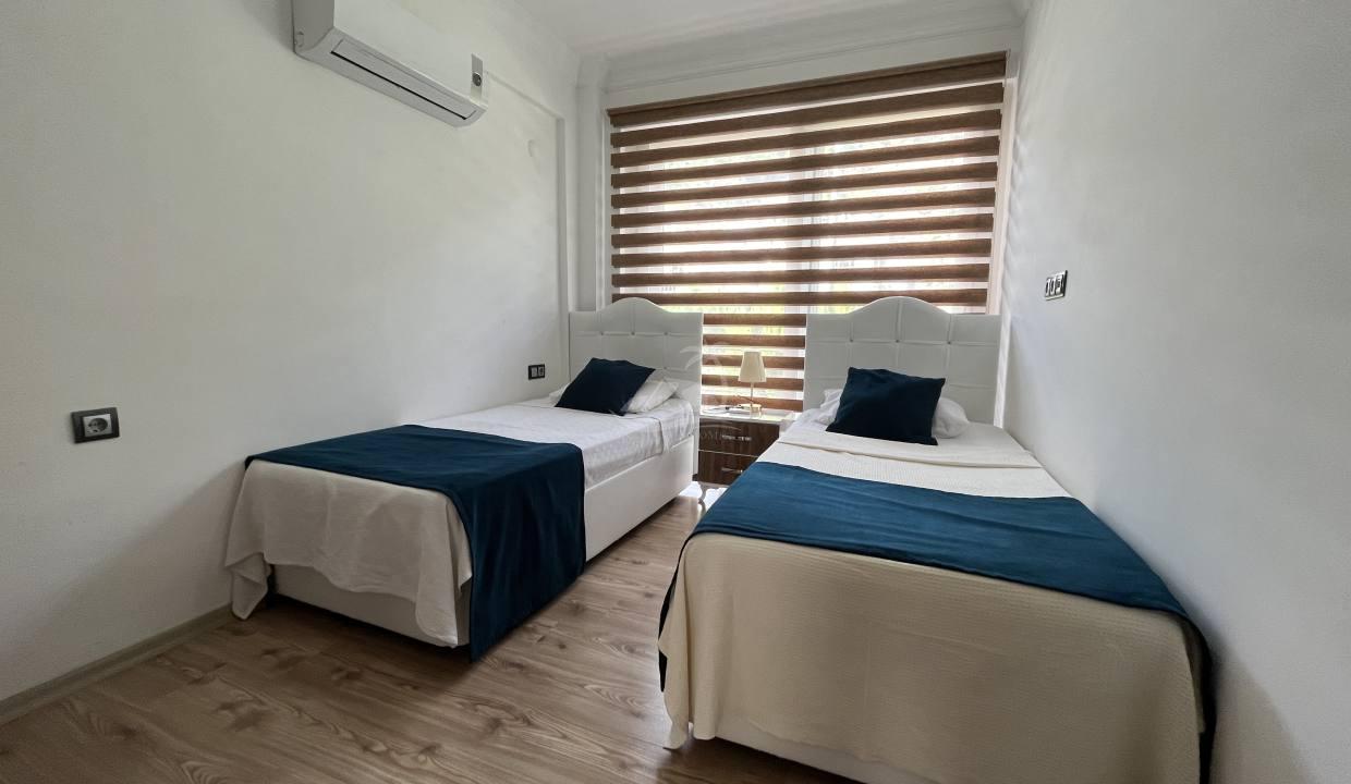 4B57FAD1-23B7-4868-AE9F-BBC14CFC2357