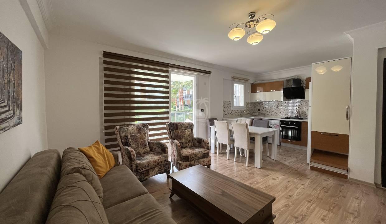 4CFCB4E4-F94F-445F-B8AA-37E4596A5C38